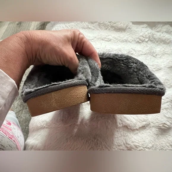 Seattle Seahawks Women's Glitter Open Back Fur Moccasin Slippers Size Large 9-10 - Picture 15 of 15